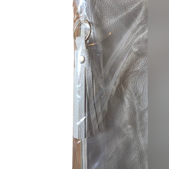 Rachel Miriam Ivory Pouch With Tassled Zipper New In Package - Picture 2 of 3